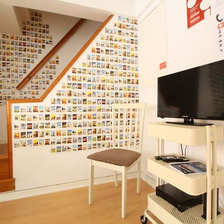 Ferienwohnung Bairro Alto In A Polaroid - Party In Lissabon Exterior foto