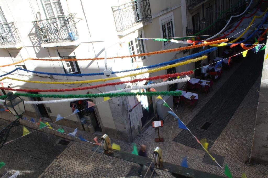 Ferienwohnung Bairro Alto In A Polaroid - Party In Lissabon Exterior foto
